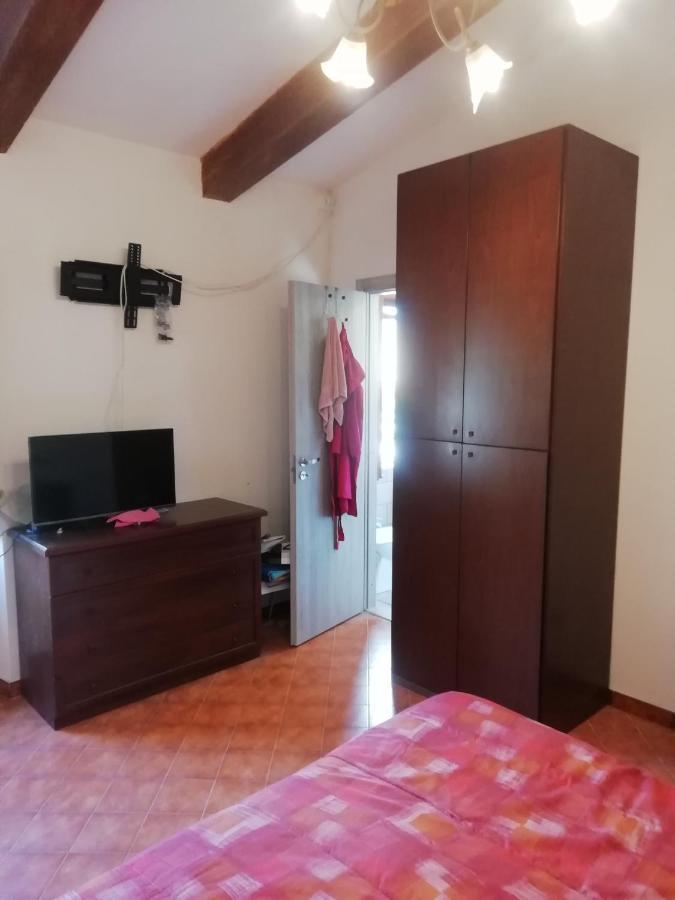 Villa Giuliana Stanze Con Bagno Interno In Villa A 350 Mt Spiaggia Libera Lido Delle Sirene 安齐奥 外观 照片