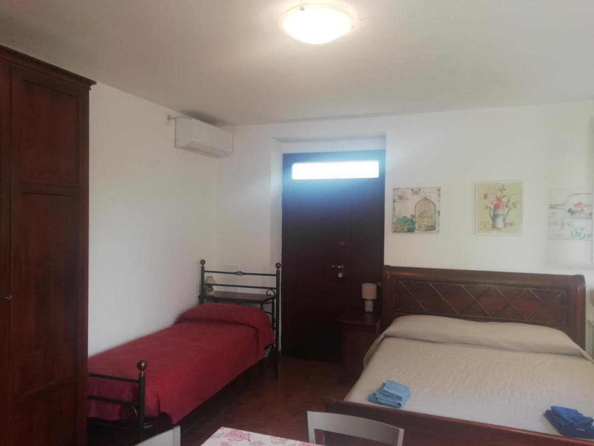 Villa Giuliana Stanze Con Bagno Interno In Villa A 350 Mt Spiaggia Libera Lido Delle Sirene 安齐奥 外观 照片