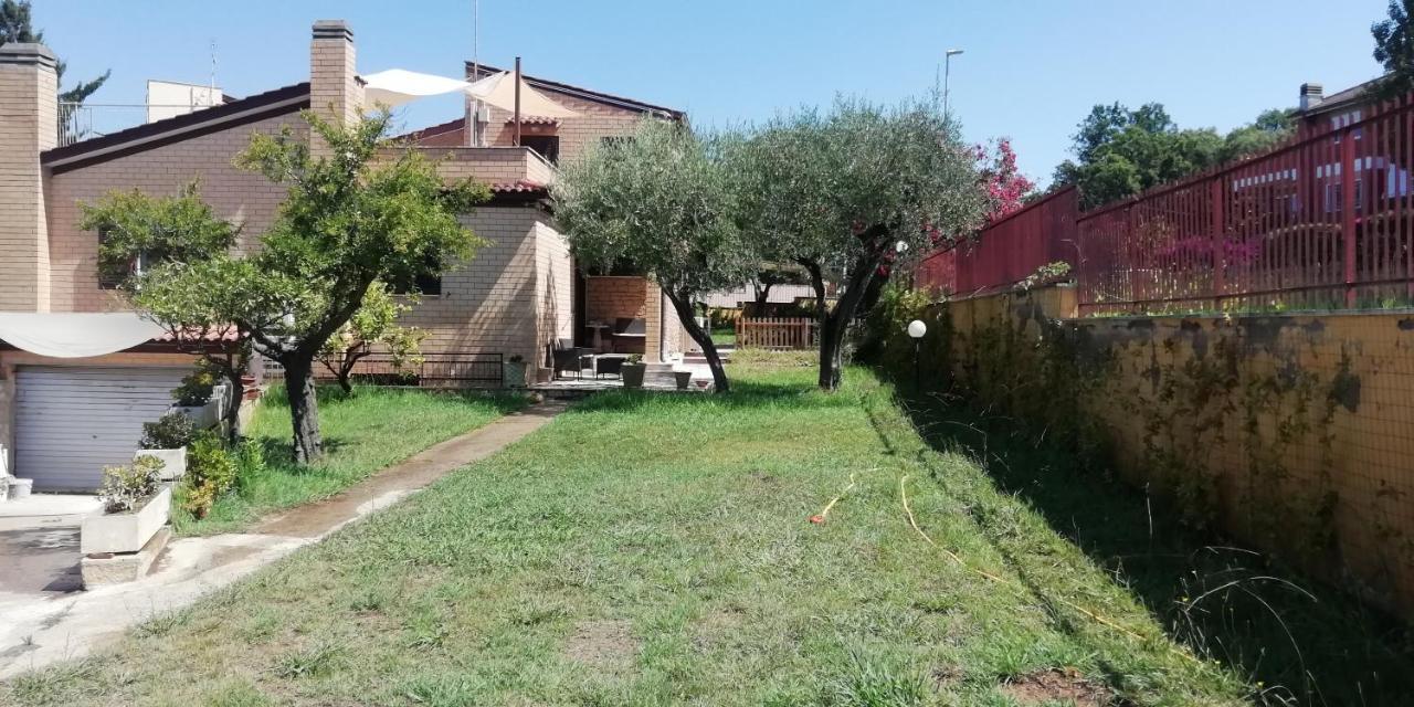 Villa Giuliana Stanze Con Bagno Interno In Villa A 350 Mt Spiaggia Libera Lido Delle Sirene 安齐奥 外观 照片