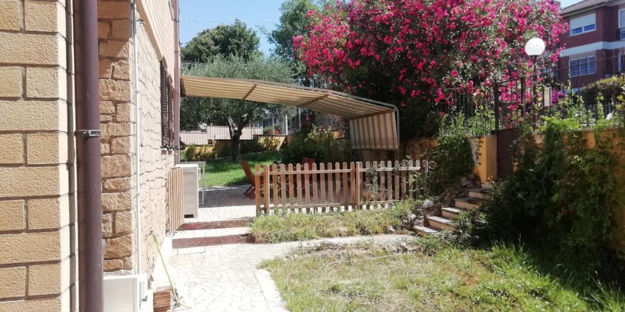 Villa Giuliana Stanze Con Bagno Interno In Villa A 350 Mt Spiaggia Libera Lido Delle Sirene 安齐奥 外观 照片