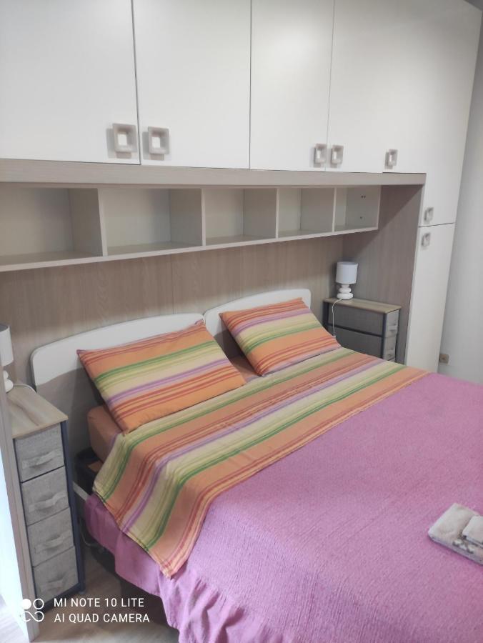 Villa Giuliana Stanze Con Bagno Interno In Villa A 350 Mt Spiaggia Libera Lido Delle Sirene 安齐奥 外观 照片