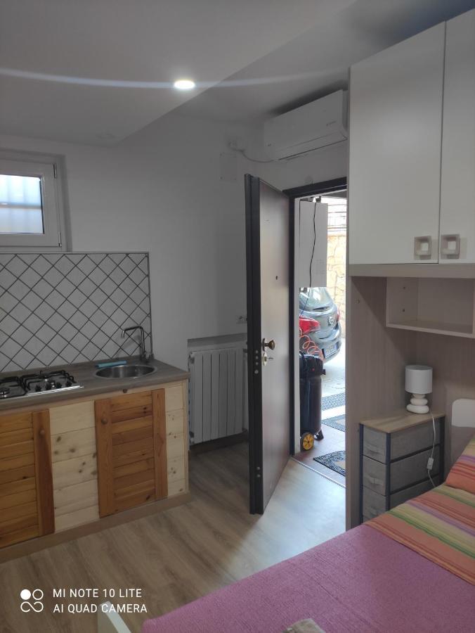 Villa Giuliana Stanze Con Bagno Interno In Villa A 350 Mt Spiaggia Libera Lido Delle Sirene 安齐奥 外观 照片