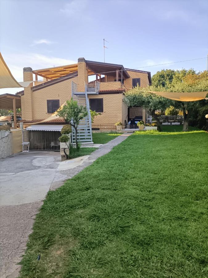 Villa Giuliana Stanze Con Bagno Interno In Villa A 350 Mt Spiaggia Libera Lido Delle Sirene 安齐奥 外观 照片